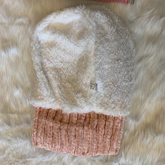 Super Soft & Cozy Pink Chenille Beanie Winter Hat - Picture 9 of 9